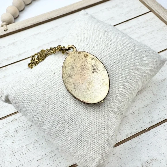 Vintage Our Lady of Lourdes Virgin Mary Pendant Necklace Medal Catholic - Picture 5 of 14